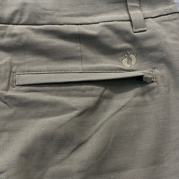 2 Pair set of Hang Ten Men's Navy & Tan Shorts - Picture 4 of 10